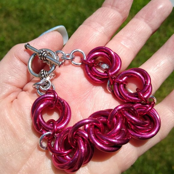 NWOT Chainmaille Bracelet!!  Mobius weave in Rose Anodized Aluminum Rings, 8" - Picture 3 of 10